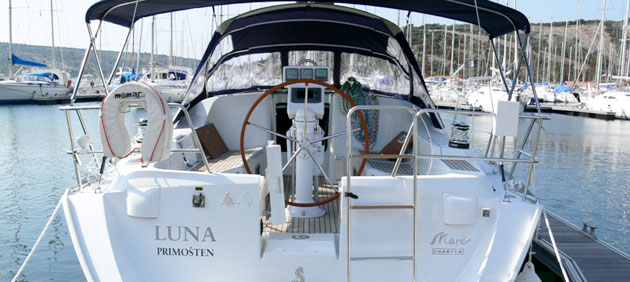 Oceanis 393, Luna